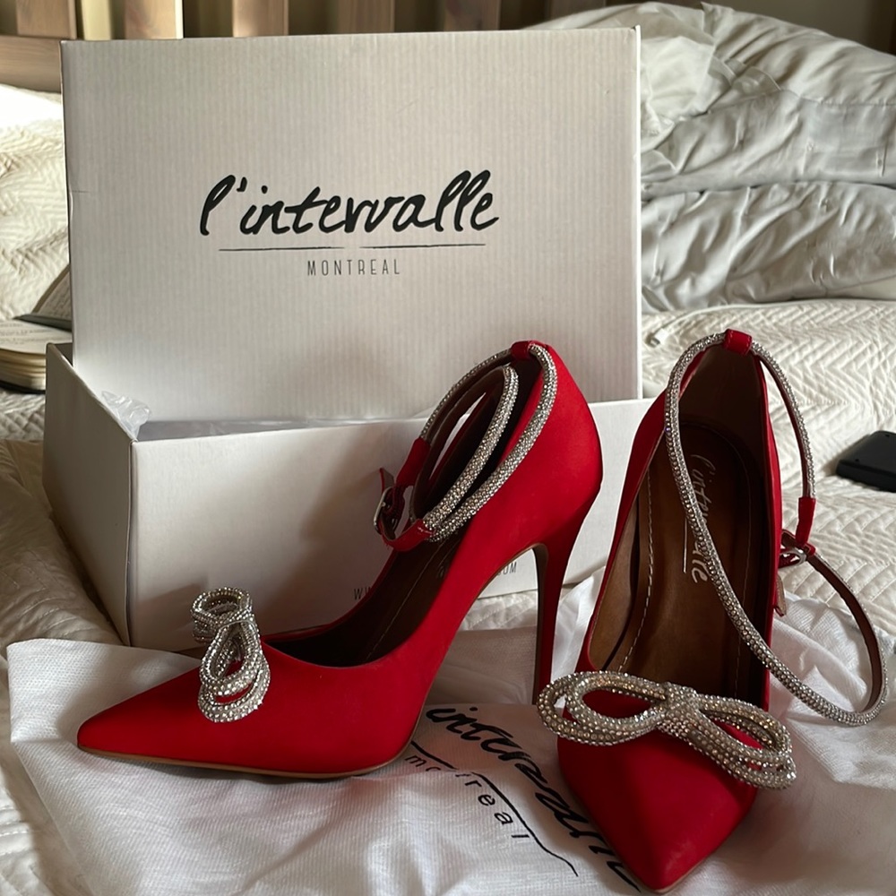 Red Nubuck Bedazzled Luxury Stilettos, NWT and box/carry pouch, size 7